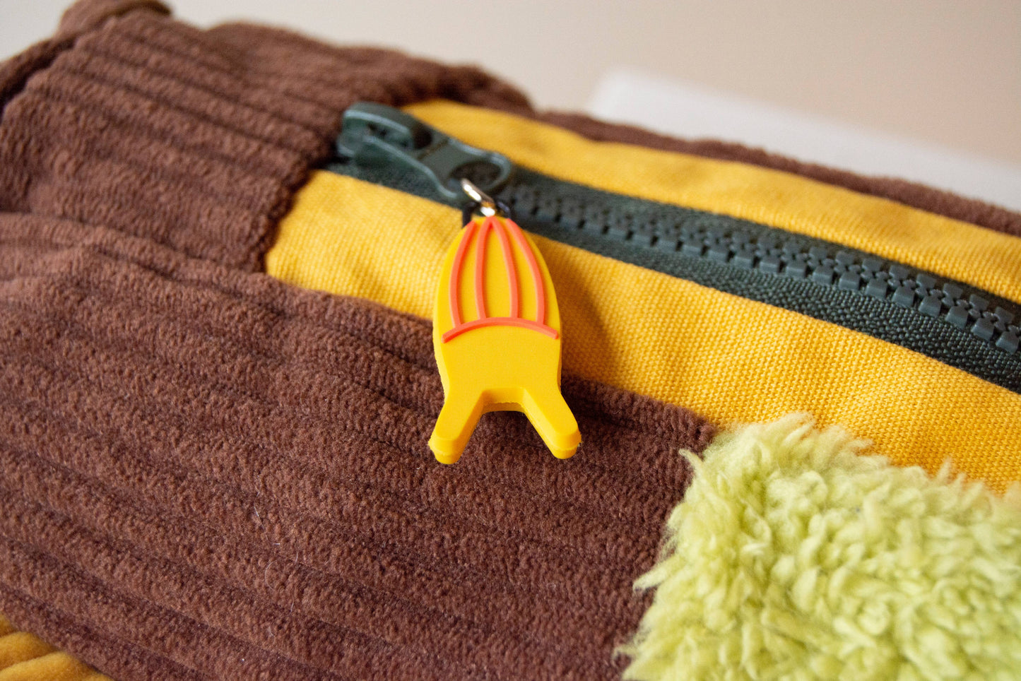 Corduroy Log - Crossbody Bag