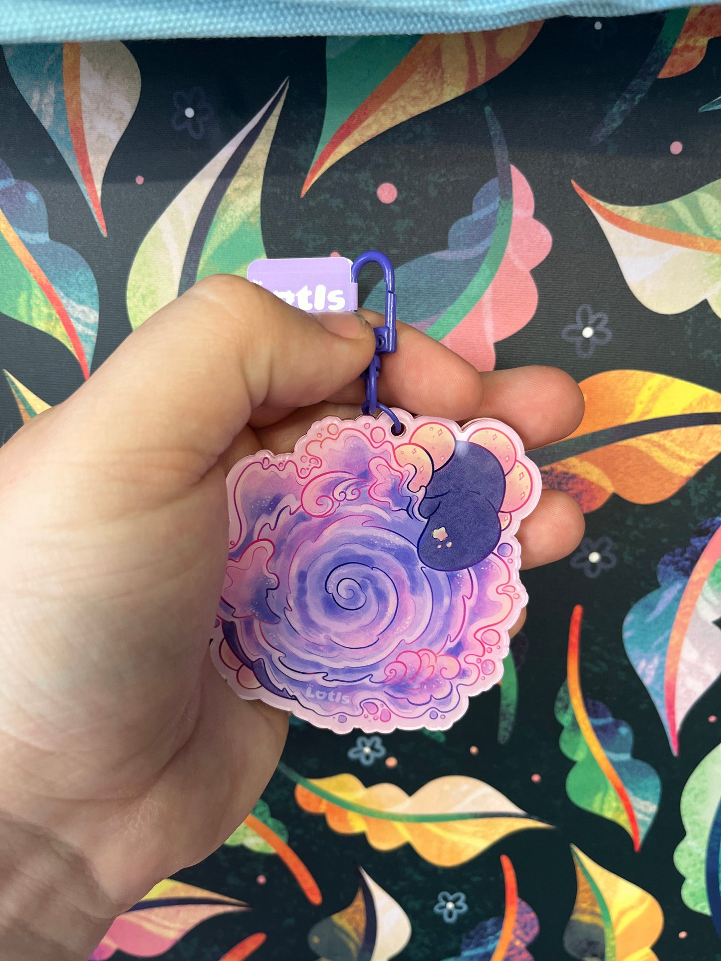 Nebulae Lotls - Shaker Charm