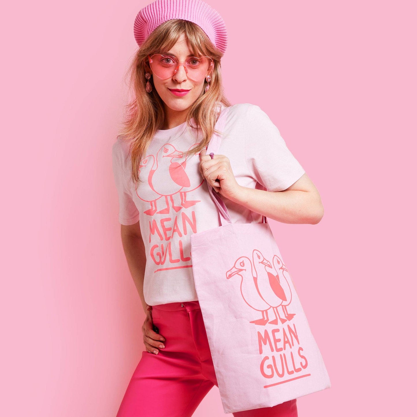 Mean Gulls - Unisex T-shirt