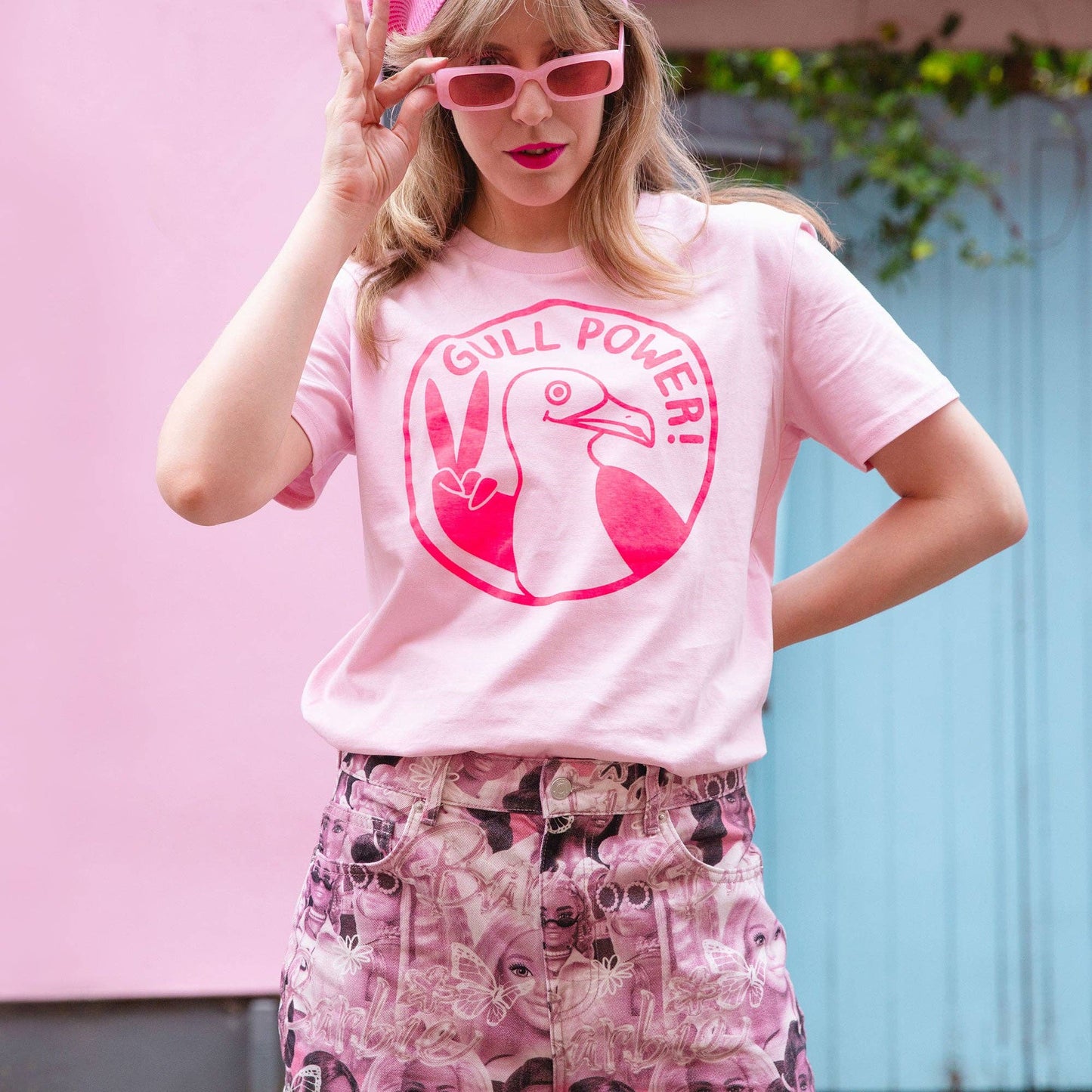Gull Power - PINK - Unisex T-shirt