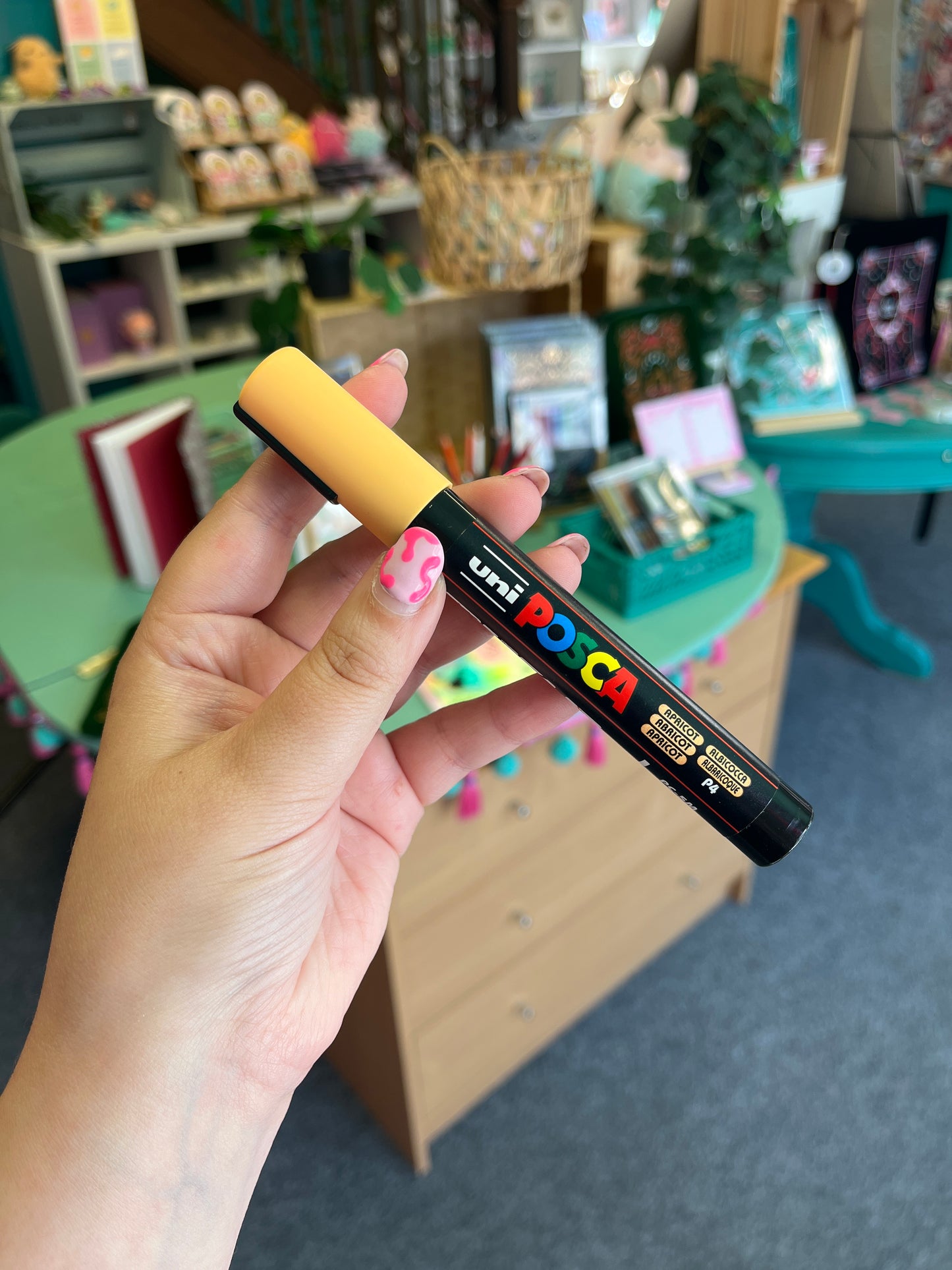 Apricot - Posca Pen