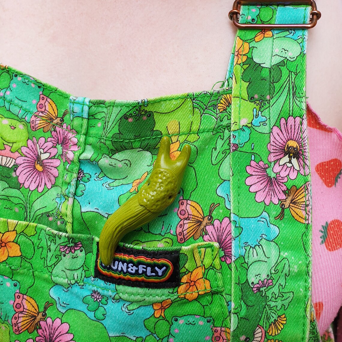 Green Slug - Handmade Pin