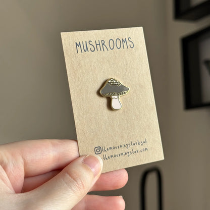 Pather Cap Mushroom - Enamel Pin