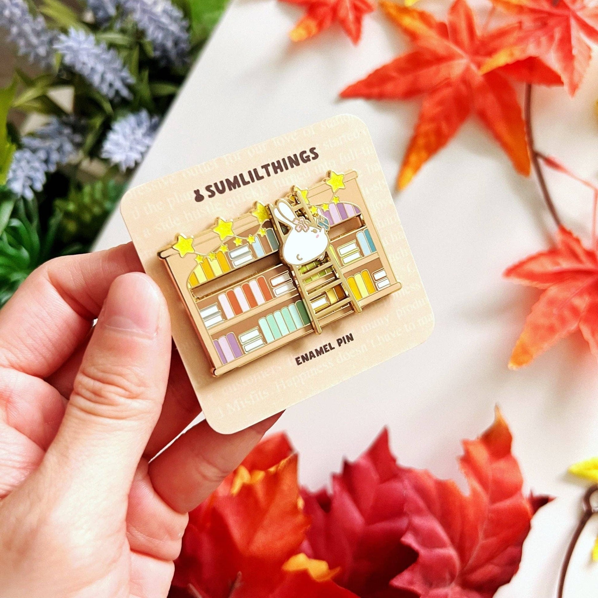 Bookshelf (Interactive Slider) - Enamel Pin