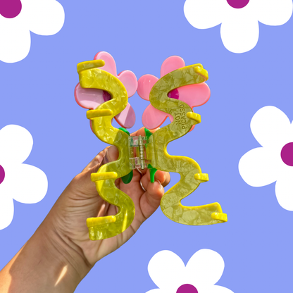 Wavy Daisy - Hair Claw