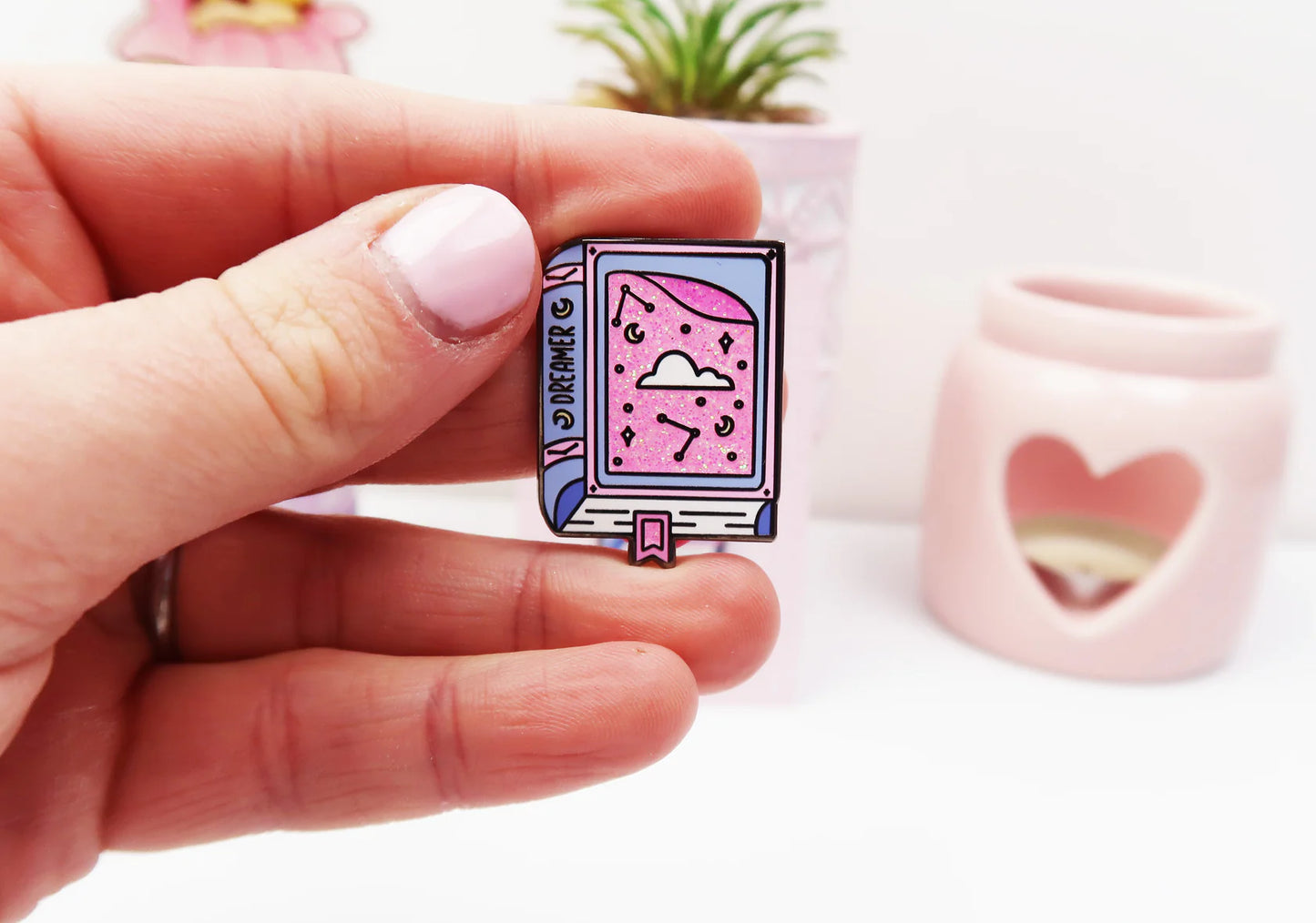 Dreamer Book - Enamel Pin