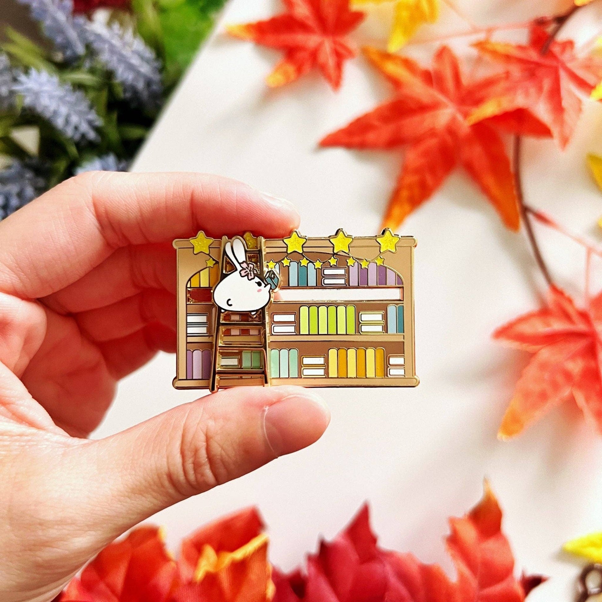 Bookshelf (Interactive Slider) - Enamel Pin